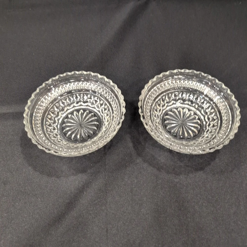 Vintage Clear Pressed Glass Bowls Diamond Point Sunburst Scalloped Rim Set of 2 - Picture 2 of 5